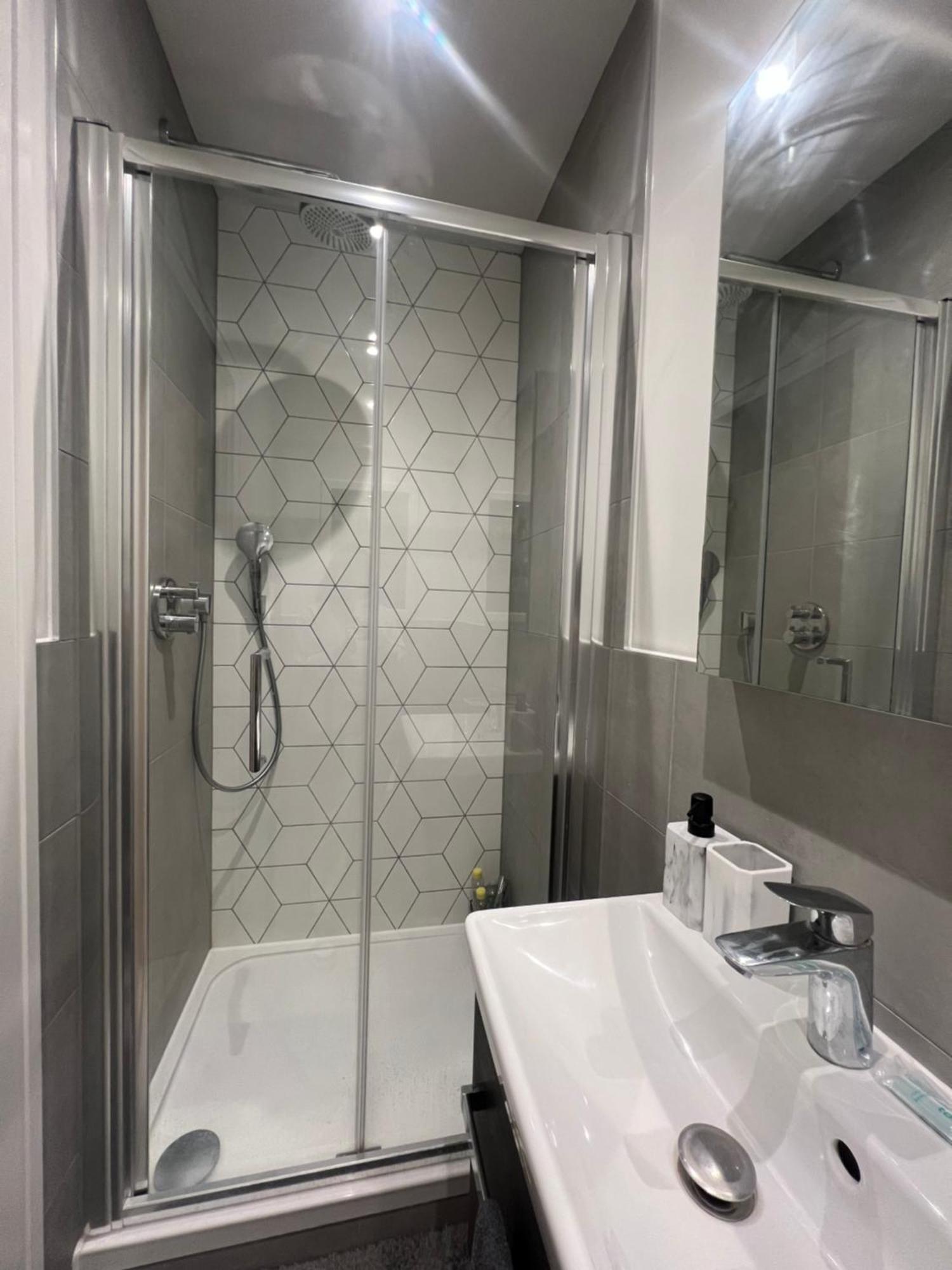 London Heathrow Airport Apartment Voyager House Terminal 12345 - Ev Electric And Parking Available! Χίλινγκτον Εξωτερικό φωτογραφία