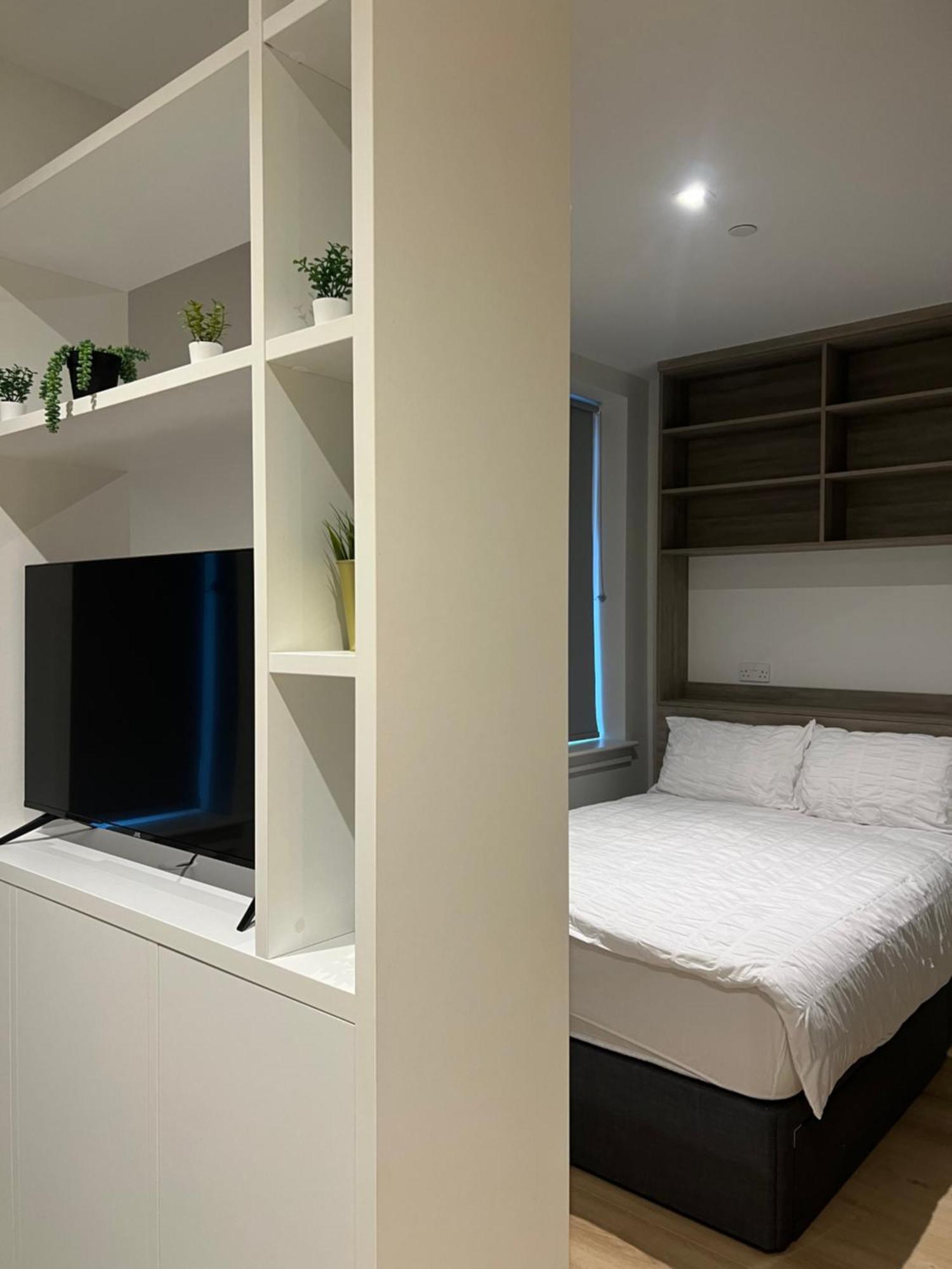 London Heathrow Airport Apartment Voyager House Terminal 12345 - Ev Electric And Parking Available! Χίλινγκτον Εξωτερικό φωτογραφία