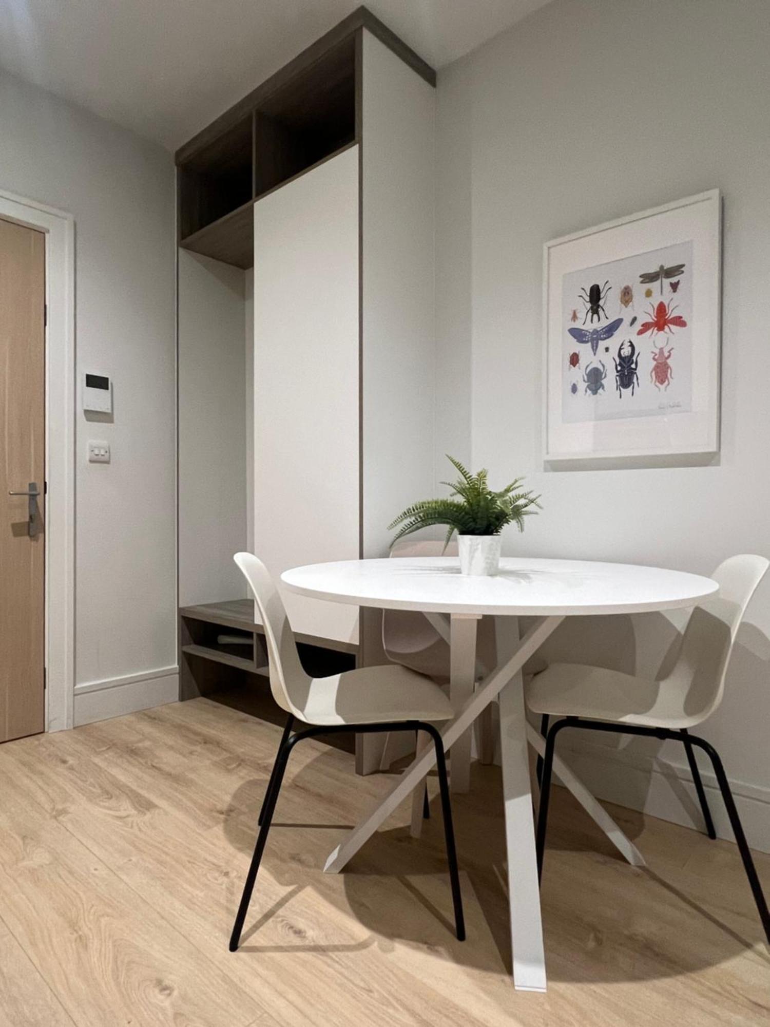 London Heathrow Airport Apartment Voyager House Terminal 12345 - Ev Electric And Parking Available! Χίλινγκτον Εξωτερικό φωτογραφία