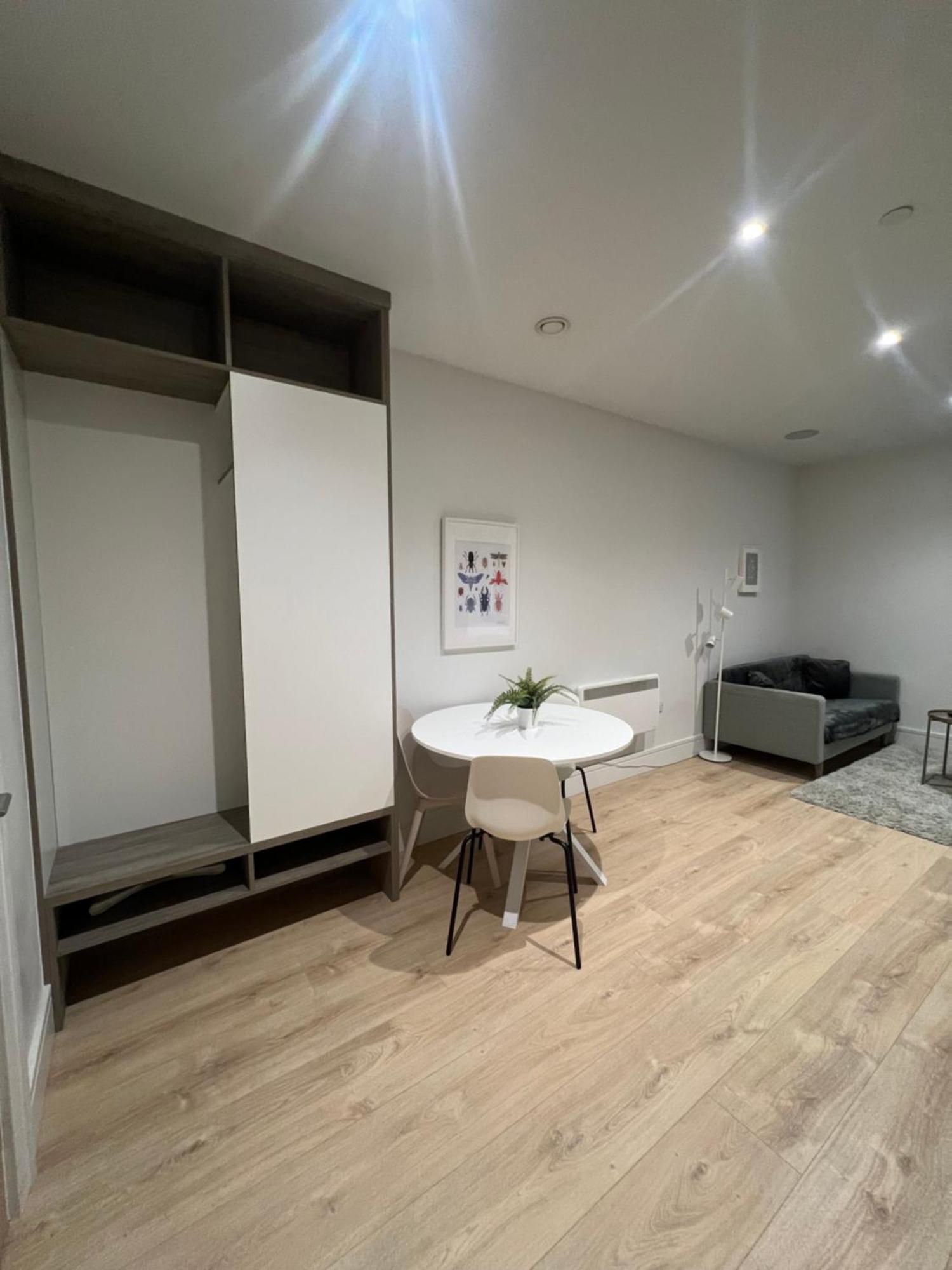 London Heathrow Airport Apartment Voyager House Terminal 12345 - Ev Electric And Parking Available! Χίλινγκτον Εξωτερικό φωτογραφία